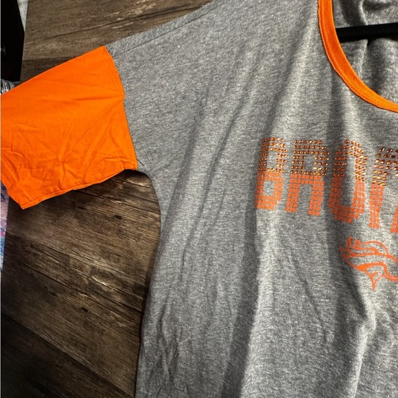 Denver Broncos Gray and Orange Blouse with Sporty Design Size XL - Picture 3 of 7